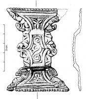 ACE-4018 - Applique de ceinture
bronze
Grande applique de ceinture en pontet riveté, à décor excisé (