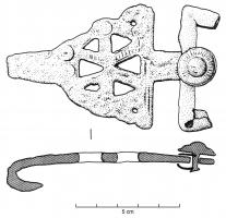 AGC-3011 - Agrafe de ceinture
bronze
Agrafe triangulaire, à 6 ou 8 ajours de forme géométrique, sans évocation anthropomorphique ; filets, cercles gravés et incisions géométriques ; languette de fixation plate et percée.