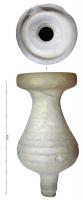AMF-4009 - Amphorisque
terre cuite
Petite amphore à large bord droit ouvert ; col cylindrique ; panse au même diamètre que le bord ; pied long et étroit.