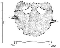 APH-4082 - Applique de harnais : pelte
bronze
Applique plate en forme de pelte, les crosses touchant la pointe et donnant aux deux ajours des formes de peltes ; au revers, deux pointes de fixation.