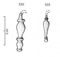 ASC-4001 - Anse de coffret
bronze
Anse de coffret aux extrémités repliées et moulurées en balustre. La section de la tige principale est inconnue.