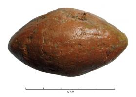 BAT-2002 - Balle de fronde
terre cuite
Balle modelée, en forme d'olive.