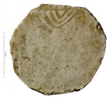 BCN-4006 - Couvercle
terre cuite
Couvercle circulaire, taillé dans une tuile ; diam. env. 200/400mm.