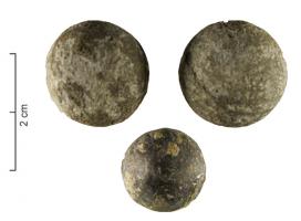 BFU-9001 - Balle d'arme à feu (pistolet, carabine, arquebuse, mousquet)
plomb
Balle sphérique, diamètre 8 à 18 mm environ.