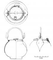 BLS-4020 - Balsamaire Boesterd 308-309
bronze
Balsamaire globulaire, panse plus ou moins sphérique, sur un fond cylindrique plein marqué de cercles concentriques ; bord épaissi à rainure pour l'insertion d'un couvercle à verrouillage ; anse mobile sur deux attaches en forme de feuille, fixées sous le bord par brasure.