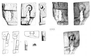 BTE-4005 - Ciste en osier
osier, bois
Boîte parallélépipédique en vannerie, à couvercle à quatre rampants, fermée par un système de sangles muni d'un dispositif destiné à la protection d'un sceau. Ce