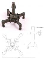 CDM-4003 - Candélabre
bronze
Pied de candélabre miniature, formé d'un assemblage de quatre pieds formant une figure géométrique à côtés concaves ; pieds moulurés sous les extrémités ; au centre, tige verticale du candélabre.