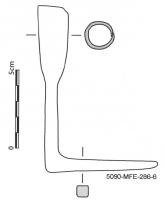 CHL-4003 - Porte-chandelle
fer
Piton coudé à angle droit, la partie verticale est aménagée en douille pour recevoir une chandelle; l'autre, effilée, sert à fixer l'objet sur un montant en bois ou dans une maçonnerie.