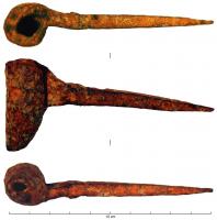 CHL-7005 - Chandelier à ficher
fer
Chandelier à ficher en fer pour supports verticaux ; a une extrémité la bobèche est obtenue par enroulement du métal sur lui même ; a l'autre extrémité la tige est effilée pour sa fixation au support.