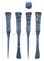 CIS-4035 - Ciseau
fer
Ciseau à percussion directe, le corps est de section carrée et est élargi juste au dessus de la lame ; la lame est relativement courte mais évasée.