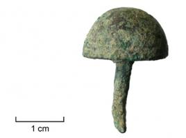 CLD-4003 - Clou décoratif
bronze
Clou entièrement en bronze, avec une simple tête hémisphérique, massive. La base peut être soulignée par un ou deux filets parallèles.