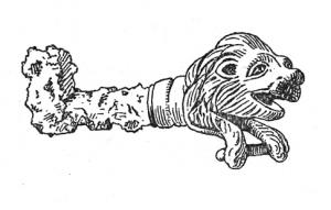 CLE-4125 - Clé à translation, manche zoomorphe : lion
bronze
TPQ : 1 - TAQ : 400
Clé en fer, à manche de bronze coulé en forme de protomé de lion, les pattes antérieures posées sur une barre transversale. Le pelage est indiqué par une succession de mèches.