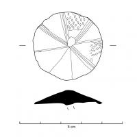CLH-3029 - Clou émaillé
bronze, fer
Clou en bronze, coulé sur une tige de fer effilée (indiquant un support en bois) ; la tête en calotte, plus ou moins aplatie, est creusée de quatre groupes de sillons contenant souvent des restes d'émail rouge opaque. Variante aux cantons eux-mêmes séparés en deux, avec des huitièmes réticulés alternant avec des huitièmes lisses.