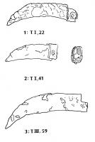 CNF-4005 - Canif à manche en bois
fer, bois
Couteau à lame pliante, l'extrémité tronquée de la lame (plus ou moins longue, mais toujours recourbée vers la pointe) présentant l'encoche caractéristique pour le blocage ; un rivet en fer et une virole en tôle permettent d'adapter cette lame sur un manche en bois.
