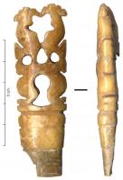 CNF-4093 - Canif : combat de coqs ?
fer, os
TPQ : 50 - TAQ : 250
Canif dont le manche plat, de forme rectangulaire, est découpé et creusé d'ajours pour dégager au sommet deux coqs affrontés ; motifs curvilignes à la base.