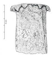 COI-4003 - Coin
fer
Petit coin en fer. Le profil, de faible épaisseur, est nettement triangulaire, la tête montre de très forts signes d'écrasements.