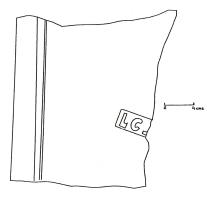 COV-4331 - Tuile estampillée LCM
terre cuite
TPQ : 1 - TAQ : 200
Tuile estampillée LCM, dans un cartouche rectangulaire.