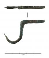 CRS-4017 - Crochet simple
fer
Petit crochet simple en fer, constitué d'une tige épointée de section carrée, recourbée en U.