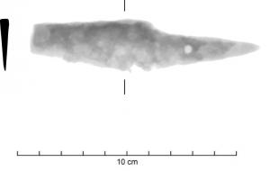 CTO-4081 - Couteau à soie courte perforée
fer
Couteau à dos droit et soie triangulaire courte, perforée.