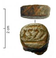 CTO-8003 - Couteau à mitre datéebronze, ferTPQ : 1520 - TAQ : 1540Couteau en fer, l'extrémité de la soie est protégée par une 