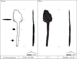 CVC-3013 - Clavette de moyeu de char
fer
Tige de section quadrangulaire se terminant par une tête plate de forme rectangulaire percée sur sa partie inférieure.