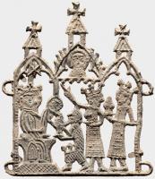 ESP-7008 - Enseigne de pèlerinage : Visitation
plomb
Enseigne de pèlerinage ajourée : scène de la Visitation, sous une triple arcade d'ogives surmontées de croix.