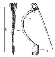 FIB-41090 - Fibule de type Gorica
bronze
TPQ : -30 - TAQ : -20
Fibule à arc en arc de cercle, pied trapézoïdal percé d'un trou et terminé par un petit bouton redressé ; section généralement plate dessous, triangulaire ou demi-ovalaire dessus, avec un décor guilloché ; ressort bilatéral à 4 spires, corde interne.