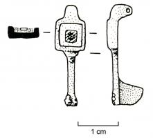 FIB-4118 - Fibule émaillée
bronze
TPQ : 150 - TAQ : 250
L'arc est occupé par un bloc rectangulaire, creusé pour décor émaillé avec inclusion de verre, et prolongé par un pied rectiligne.