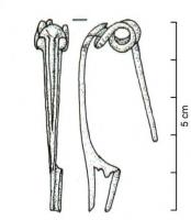 FIB-41573 - Fibule à coquille type Titelberg
bronze
TPQ : -50 - TAQ : 30
Fibule à tête couvrante arrondie, en