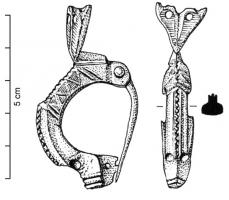 FIB-4158 - Fibule zoomorphe : poisson
bronze
TPQ : 60 - TAQ : 260
Poisson, ou dauphin au corps arqué marqué de triangles émaillés tête-bêche dans la partie inférieure du corps, crête surmontée d'un filet ondulé sur la tête ; la queue redressée vers le haut est percée de deux trous ; articulation à charnière entre deux plaquettes.