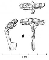 FIB-4501 - Fibule Böhme 37
bronze
TPQ : 175 - TAQ : 300
Fibule à arc coulé, étroit et massif, haut porte-ardillon plein de forme trapézoïdale; long ressort en arbalète, à corde interne.