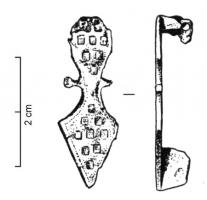 FIB-4615 - Fibule
bronze
TPQ : 1 - TAQ : 300
Fibule en forme de semelle (?-) étranglée, ornée de fleurons latéraux à la partie la plus étroite, et couverte de petites loges carrées (impressions ?).