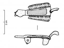 FIB-4822 - Fibule zoomorphe : oiseau
bronze
TPQ : 150 - TAQ : 300
Fibule zoomorphe émaillée, en forme d'oiseau aux ailes déployées ; seul le corps est émaillé; anneau à l'extrémité de la queue ; tête redressée.