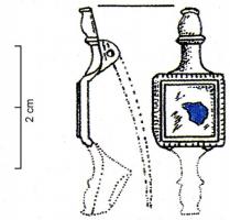 FIB-4973 - Fibule symétrique émaillée
bronze
TPQ : 170 - TAQ : 220
Fibule à arc carré, à bords guillochés et creusé d'une loge émaillée unique; symetrie assurée par des boutons moulurés.