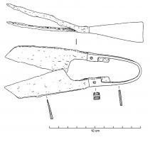 FRC-4004 - Forces
fer, bronze
Paire de forces en fer, avec un ressort en bronze; lames triangulaires, prolongées par une soie percée à son extrémité pour la fixation du ressort à l'aide d'un ou deux rivets, ou avec un système de douille entourant la soie de chaque lame ; lames droites.