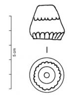 FUS-2003 - Fusaïole tronconique
terre cuite
Fusaïole tronconique, base ornée d'impressions et flan orné d'incisions.