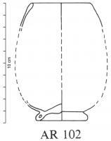 GOB-4071 - Gobelet AR 102
verre
Gobelet à panse haute, renflée, posée sur un pied annulaire en bourrelet replié ; le bord rentrant, à peine épaissi, est adouci au feu.
