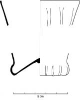 GOB-7003 - Gobelet à côtes
verre
Gobelet fin, moulé avec de très fines côtes saillantes verticales, partant de côtes légèrement plus épaisses à la base. La base est légèrement cintrée.