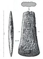 HCH-1063 - Hache plate à bords concaves
bronze ou cuivre
Hache plate à bords concaves, de section transversale irrégulière.