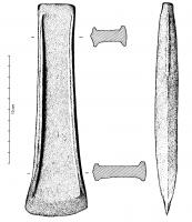 HCH-1078 - Hache à rebords : grand type médocain
bronze
Hache de type atlantique, massive, de très grande taille (180 à 220 mm) à sommet étroit ; bords droits ou légèrement concaves ; tranchant rectiligne ou légèrement convexe, peu évasé. 
Type sans décor.