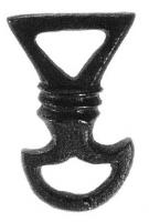 JHA-4028 - Jonction de harnais
bronze
Robuste boucle de jonction comportant deux solides bélières (une triangulaire, une en demi-cercle) reliées par une partie moulurée.
