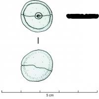 JTN-4012 - Jeton
os
Jeton découpé à l'aide d'un dispositif tournant qui a laissé une trace centrée sur une ou deux faces. Le rebord de la face supérieure est soulignée d'une gorge concentrique.