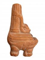 LMP-3134 - Lampe plastique : dauphin 
terre cuite
TPQ : -100 - TAQ : 100
Lampe en sabot sur deux grands pieds ; sur le réservoir, la tige prend la forme d’une colonne cannelée sur laquelle s’appuie un dauphin qui semble plonger vers le trou de mèche.