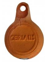 LMP-41932 - Lampe de firme : CERIALIS
terre cuite
TPQ : 75 - TAQ : 100
Lampe moulée sans anse. Réservoir circulaire de profil biconvexe asymétrique. Bandeau penché vers l'extérieur porte deux ou trois tenons rectangulaires non percés, sur l'axe horizontal.  Disque en cuvette profonde bordée par un bourrelet interrompu au niveau du bec, par un canal en U  percé d'un trou d'évent. Bec long  dont le canal s'arrête au méplat.  Base circulaire plate en creux limitée par deux anneaux concentriques enfermant la marque CERIALIS en relief. Surface non engobée (sur les productions d'origine), rouge brique.