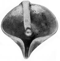 LMP-4200 - Lampe syro-palestinienne tournée 
terre cuite
TPQ : 400 - TAQ : 1200
Lampe tournée en forme de soucoupe à anse.