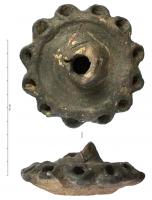 LMP-42073 - Lampe circulaire
terre cuite
TPQ : 1 - TAQ : 100
Lampadaire circulaire à 12 becs; au centre, une sorte de tube vertical devait servir à la suspension.