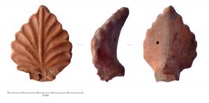 LMP-42125 - Réflecteur de lampe : feuille nervurée
terre cuite
TPQ : 20 - TAQ : 60
Réflecteur en forme de feuille nervurée.