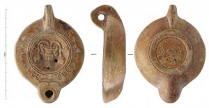 LMP-42349 - Lampe à bec cordiforme : Cratère, AGRI, svastika
terre cuite
TPQ : 225 - TAQ : 250
Lampe moulée à bec arrondi cordiforme. Anse verticale percée à deux sillons sur la tranche moulée avec la lampe. Disque en simple cuvette limitée par deux sillons. Bandeau penché vers l'extérieur au décor d’oves. Réservoir circulaire à profil biconvexe. Trou d’évent. Base circulaire plate en léger relief limitée par un anneau plat souligné par deux sillons concentriques. Marque en creux, incisée : AGRI, au dessous, un svastika. Décor : Cratère d'où s'échappent des pampres.