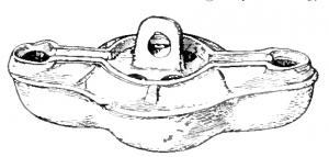 LMP-42509 - Lampe de firme : PASAVGV
terre cuite
TPQ : 50 - TAQ : 200
Variante de lampe moulée de type Firmalampe, à deux becs opposés de part et d'autre d'un disque équipé d'une anse verticale perforée pour la suspension ; au revers, marque en relief, moulée, PASAVGV.