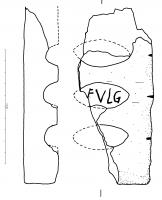 MOU-3002 - Moule : balles de fronde
terre cuite
Moule pour la fabrication en série de balles de fronde en plomb : l'une des trois demi-empreintes conservées porte la marque FVLG(ur), qui donnerait le même nom en lettres rétrogrades sur les objets coulés.